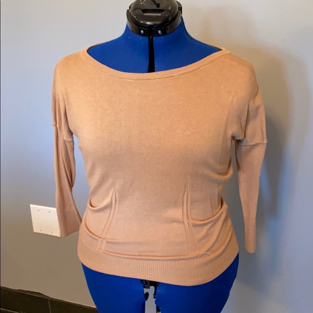 Button back sweater